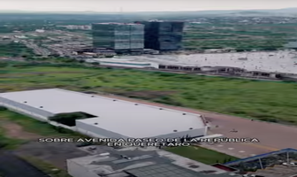 Foto de inmueble en Av. Paseo de la República, Col. El Salitre C.P. 76127, Querétaro