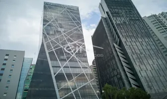 Foto de inmueble en Av. Paseo Royal Country #4650, Col. Puerta de Hierro C.P. 45116, Zapopan