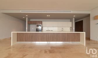 Foto de inmueble en AV. PUERTO CANCUN MZ 27 LOTE 1 02 #126, Col. Zona Hotelera C.P. 77500, Benito Juárez