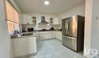 Foto de inmueble en Av. Roble, Col. Catania Residencial C.P. 77536, Benito Juárez