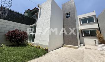 Foto de inmueble en Av. Ruiz Cortines, Col. Lomas de Atizapán C.P. 52977, Atizapán de Zaragoza