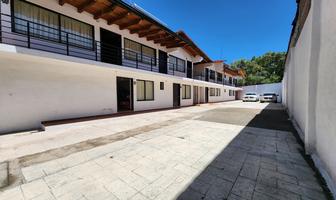 Foto de inmueble en Avenida Toluca, Col. Valle de Bravo C.P. 51200, Valle de Bravo