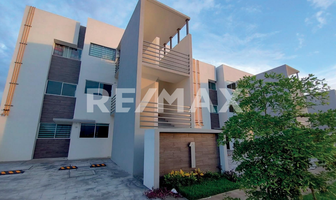 Foto de inmueble en Av. Verde Vallarta, Col. Ixtapa C.P. 48280, Puerto Vallarta