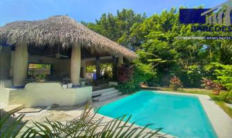 Foto de inmueble en C101 Venta casa 3 recamaras Alberca amplia Terraza en Ixtapa, Col. Ixtapa C.P. 40884, Zihuatanejo de Azueta
