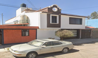 Foto de inmueble en C. Los Cipreses, Los Álamos, 34299 Durango, Dgo., Col. Los Álamos C.P. 34299, Durango