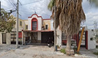 Foto de inmueble en Javier Sánchez Treviño, 66613 Cdad. Apodaca, N.L., Col. Los Lirios C.P. 66613, Apodaca
