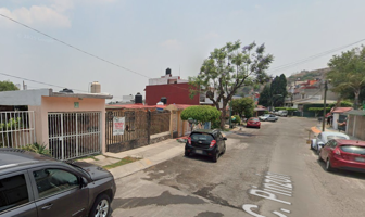 Foto de inmueble en C. Pinzón, Las Alamedas, 52970 Cdad. López Mateos, Méx., Col. La Ermita C.P. 52970, Atizapán de Zaragoza