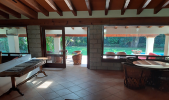Foto de inmueble en ZONA NORTE EXCELENTE RESIDENCIA CON CANCHA DE TENIS , Col. Rancho Cortes C.P. 62120, Cuernavaca