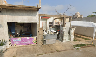Foto de inmueble en Mar Arábigo 8, La Bahía de San Martín, 96536 Coatzacoalcos, Ver. #8, Col. La Guadalupana C.P. 96536, Coatzacoalcos