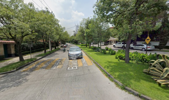 Foto de inmueble en Blvd. de los Virreyes, Lomas de Chapultepec, 11000 Ciudad de México, CDMX, Col. Lomas de Chapultepec V Sección C.P. 11000, Miguel Hidalgo