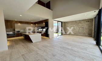 Foto de inmueble en Boulevard Altozano, Col. Altozano el Nuevo Querétaro C.P. 76237, Querétaro