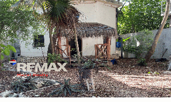 Foto de inmueble en CALLE SIAN KAAN ENTRE TEJON Y GOLONDRINAS, Col. Tulum Centro C.P. 77760, Tulum