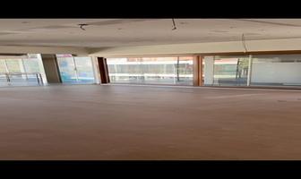 Foto de inmueble en Calzada del Valle, Col. Del Valle C.P. 66220, San Pedro Garza García