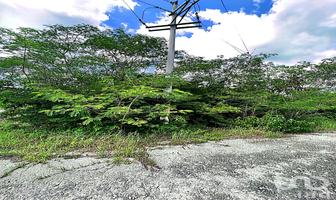 Foto de inmueble en CARR MERIDA PROGRESO #42943, Col. Komchen C.P. 97302, Mérida