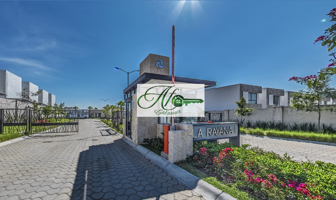 Foto de inmueble en Blvd. de Los Lagos Sur. 1402 , La Rayana II, Lomas de Angelópolis, Blvd. de Los Lagos 1402, 72865 Lo #1402, Col. Lomas de Angelópolis C.P. 72865, Ocoyucan