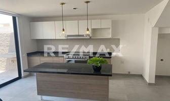 Foto de inmueble en Circuito Azaleas, Col. Zakia C.P. 76269, El Marqués