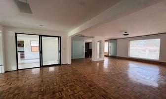 Foto de inmueble en Cto.  Circunvalación Poniente, Col. Ciudad Satélite C.P. 53100, Naucalpan de Juárez