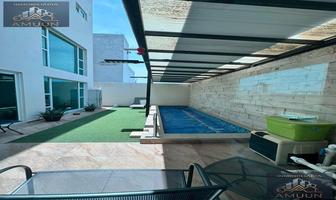 Foto de inmueble en  , Col. Club de Golf la Loma C.P. 78215, San Luis Potosí