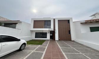Foto de inmueble en Cumbres de Tancintaro #118, Col. Villas del Cimatario C.P. 76087, Querétaro