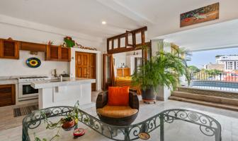 Foto de inmueble en C. Jacarandas 518, Benito Juárez, 48380 Puerto Vallarta, Jal. #518, Col. Emiliano Zapata C.P. 48380, Puerto Vallarta