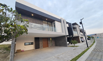 Foto de inmueble en 72850 Lomas de Angelópolis, Puebla #s/n, Col. Lomas de Angelópolis C.P. 72830, San Andrés Cholula