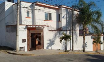 Foto de inmueble en Venustiano Carranza, Col. Rodolfo López de Nava (Los Naranjos) C.P. 62306, Cuernavaca