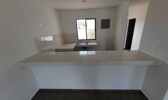 Foto de inmueble en ESMERALDA, Col. Los Héroes C.P. 97306, Mérida
