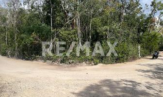 Foto de inmueble en ESQUINA AVENIDA ZAPOTE, Col. Tulum Centro C.P. 77760, Tulum