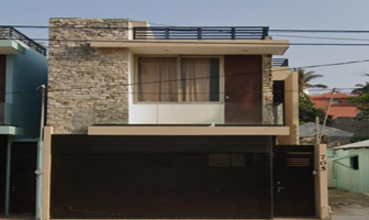 Foto de inmueble en Av.Lazaro Cárdenas 705, Maria de la Piedad, 96400 Coatzacoalcos, Ver. #705, Col. Coatzacoalcos Centro C.P. 96400, Coatzacoalcos