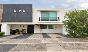 Foto de inmueble en Rcda. del Olmo, Rinconada de los Fresnos, Jardines del Valle, 45138 Zapopan, Jal. #2507, Col. Rinconada de Los Fresnos C.P. 45138, Zapopan