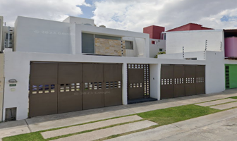 Foto de inmueble en Via Aurea 235 #235, Col. Alto Lago Residencial C.P. 78183, San Luis Potosí