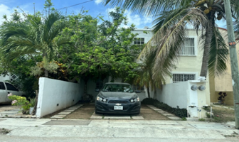 Foto de inmueble en C. Huracán 234, 77536 Cancún, Q.R. #234Int. Lt 1 Mz 22, Col. Izamal Residencial C.P. 77536, Benito Juárez