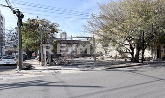 Foto de inmueble en jeronimo treviño esquina Ignacio Lopez Rayon, Col. Monterrey Centro C.P. 64000, Monterrey