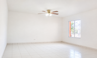 Foto de inmueble en Lago Erie, Col. Los Lagos C.P. 32360, Juárez