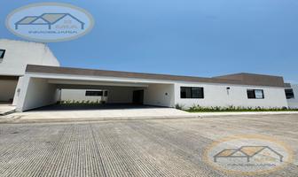 Foto de inmueble en  , Col. Las Lomas Residencial C.P. 95264, Alvarado