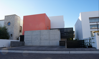 Foto de inmueble en Lirios, Col. Rinconada Jurica C.P. 76100, Querétaro