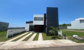 Foto de inmueble en  , Col. Lomas de la Rioja C.P. 95266, Alvarado