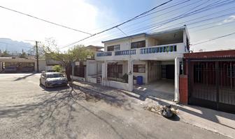 Foto de inmueble en Venta Casa de 435 m2 en Colonia Mitras Centro en Monterrey | 5 Recámaras | Zona Centro DE Monterrey, Col. Mitras Centro C.P. 64460, Monterrey