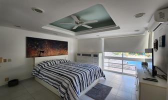 Foto de inmueble en Nao Victoria, Col. Club Deportivo C.P. 39690, Acapulco de Juárez