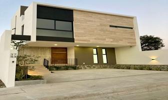 Foto de inmueble en Paseo de la estrella, Col. Vallarta C.P. 45012, Zapopan