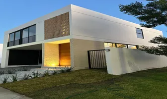 Foto de inmueble en PASEO DE LA PRIMAVERA #740, Col. Los Robles C.P. 45134, Zapopan