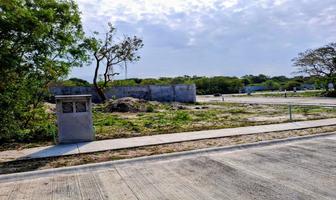 Foto de inmueble en , Col. Paseo de los Bosques C.P. 24157, Carmen