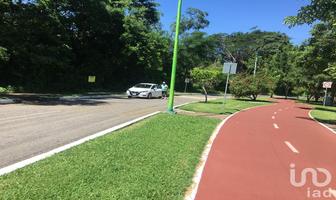 Foto de inmueble en Paseo de los Viveros, Col. Zona Hotelera I C.P. 40883, Zihuatanejo de Azueta
