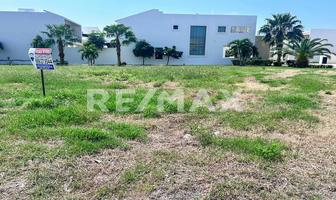 Foto de inmueble en Paseo Paraiso, Col. Marina Mazatlán C.P. 82103, Mazatlán