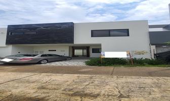 Foto de inmueble en Paseo Solares #100, Col. Coto Miraflores C.P. 45134, Zapopan