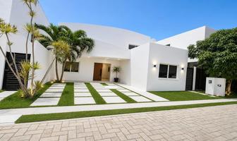 Foto de inmueble en Casa en Venta en Playa del Carmen  Bosques de Bambú #12, Col. Playa del Carmen C.P. 77710, Solidaridad