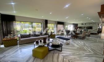 Foto de inmueble en Privada de las Plazas, Col. Bosque Real C.P. 52774, Huixquilucan