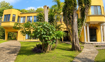 Foto de inmueble en Rancho Cortés, Col. Rancho Cortes C.P. 62120, Cuernavaca