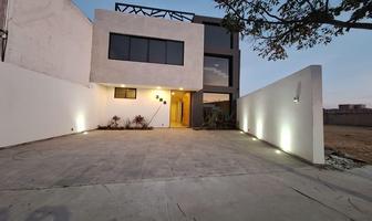 Foto de inmueble en Casa con 4 Recámaras con Baño, 3 Niveles y Roof Garden con Excelente Vista, Col. Residencial Hacienda Viñedos         C.P. 37544, León