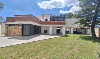 Foto de inmueble en Excelente Casa con 3 Recámaras,  Estudio,  Terraza con Jardín, Cuarto de Servicio y  Lavado, Col. San Jorge C.P. 37289, León